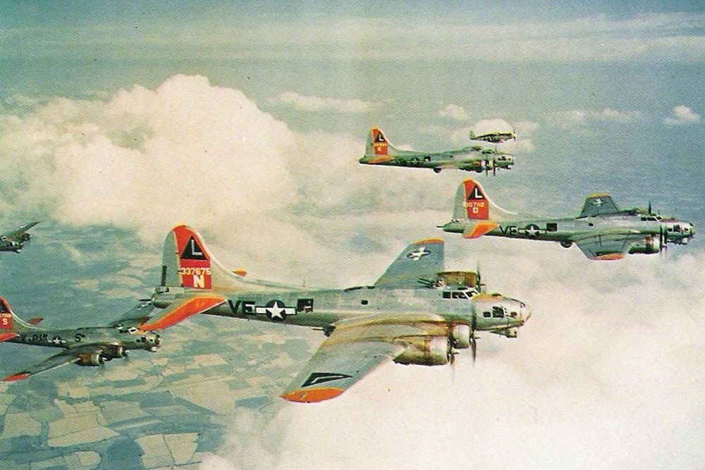Kriegsflugzeuge im Einsatz im 2. Weltkrieg aus Luftperspektive